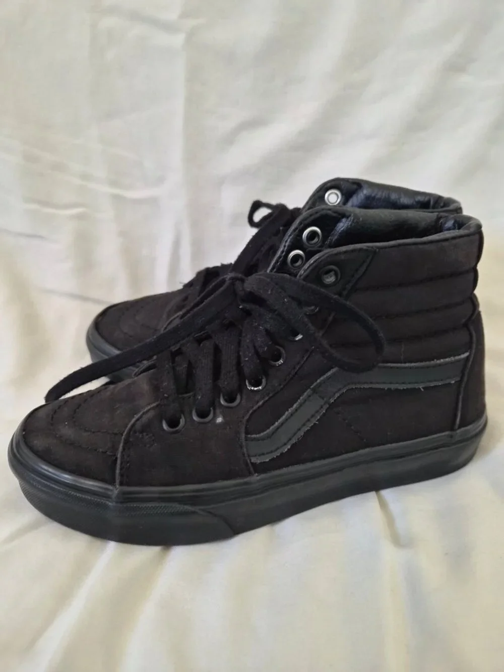 Vans Sk8-Hi All Black Sneakers men's size 4.0 woman's size 5.5